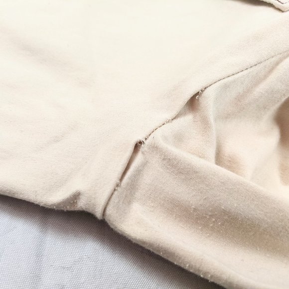 Cache Y2K Cream Oversize Button Adorned Capris - Picture 11 of 11